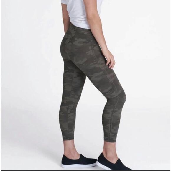 Spanx 'Look At Me Now' High Waisted Seamless Legging Camo Green Size Small - Picture 7 of 7